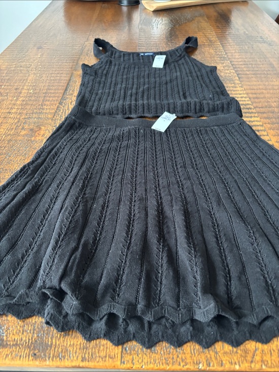GAP Dresses & Skirts - GAP Black Knit Cropped Tank and A-Line Skirt Set